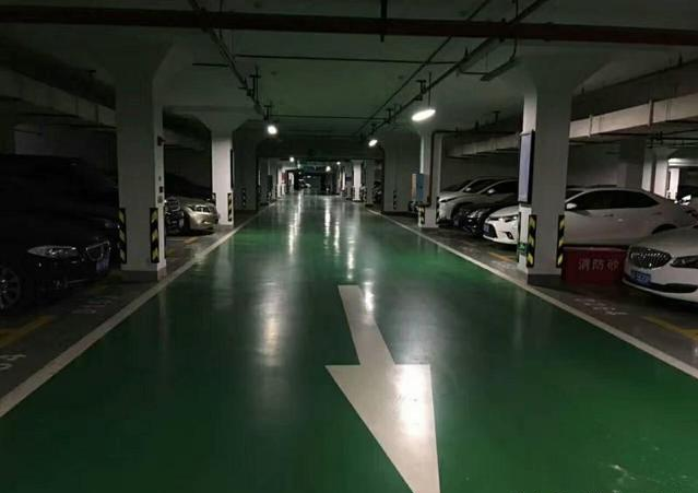 在停车场被刮蹭了怎么办 这4招可以帮你挽回损失